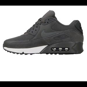 Men’s Nike Air Max 90 Essential US size 11.5